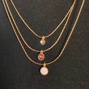 NWT Multi-layer necklace in pink